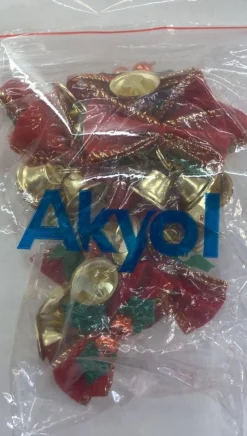 Akyol Kerstkransen> - Kerstversiering - Kerst - Krans - Kerstrikjes Voor Kerstboom - Kerststrikjes - Kerst - Kerstkrans - Krans Met Een Bel - Bel - Gouden Bel - Set Van 10 Stuks - Kerstversiering Met Een Gouden Bel - Kerst Decoratie