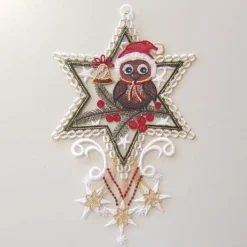 Merkloos Kersthanger>Artisanale - Kerstdecoratie - Raam - Raamhanger In Kant - Uil Met Kerstmuts In Ster
