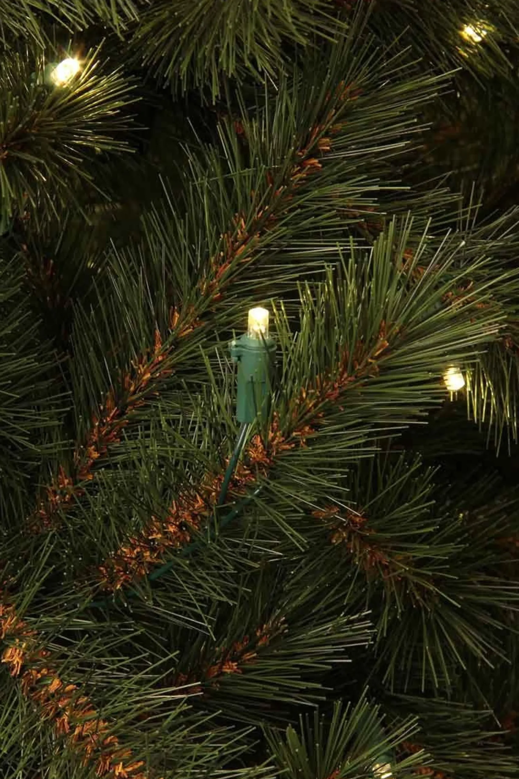 Black Box Finest Kunstkerstboom - 120 Warmwitte Led Lampjes - H155 X O86 - Groen - Groen Discount