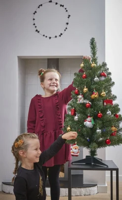 Black Box Trees Joy Kunstkerstboom Met 26 Ornamenten En Led Verlichting - H90 Cm - Groen Hot