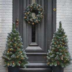 Black Box Trees Norton Set Van 2 Kunstkerstbomen En 1 Kerstkrans Met Led Verlichting Frosted Best