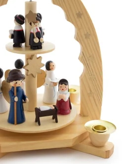 Brubaker Kerststallen></noscript> 2 Tier Houten Kerstpiramide - 30 Cm - Kerststal Christus Geboorte Met Maria En Josef, Engelen En Carol Zangers