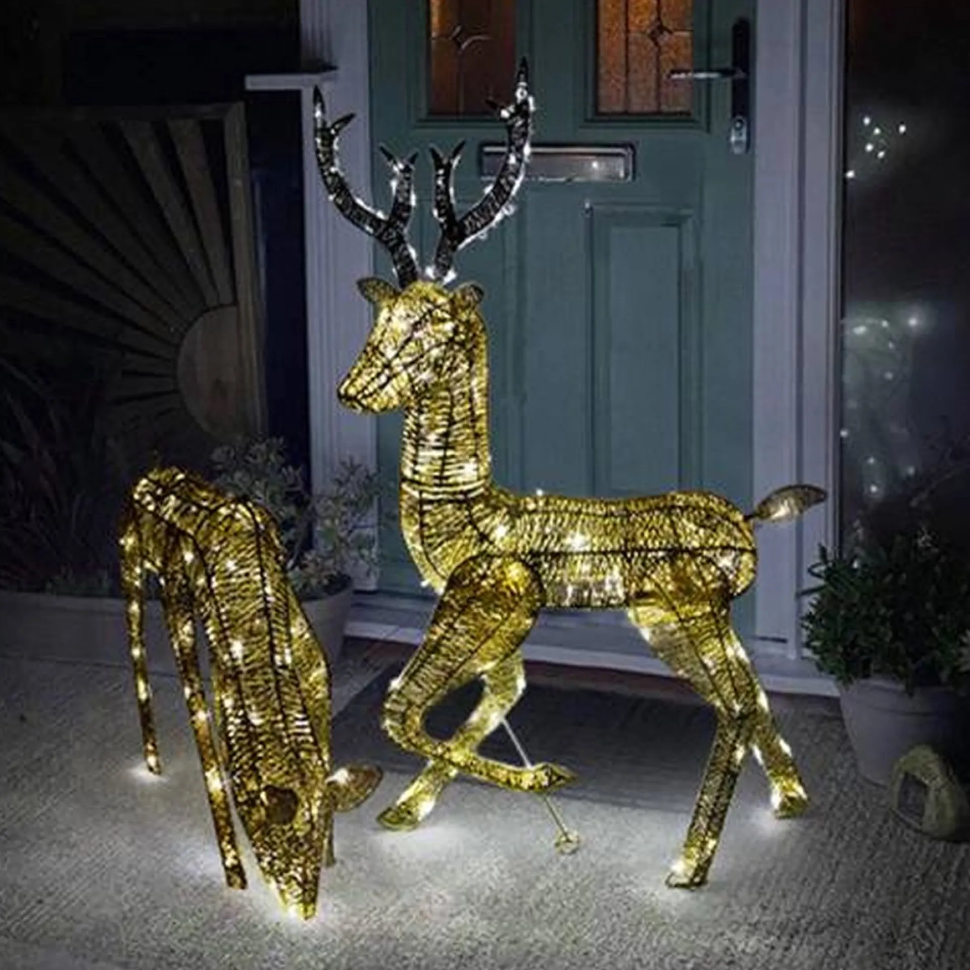 MonsterShop Bundel: Lichtgevend Rendier En Hert Verlichte Kerstfiguren - 12 Meter Lange Stroomsnoeren - Kerstdecoraties Kerst Versieringen Buiten Hot