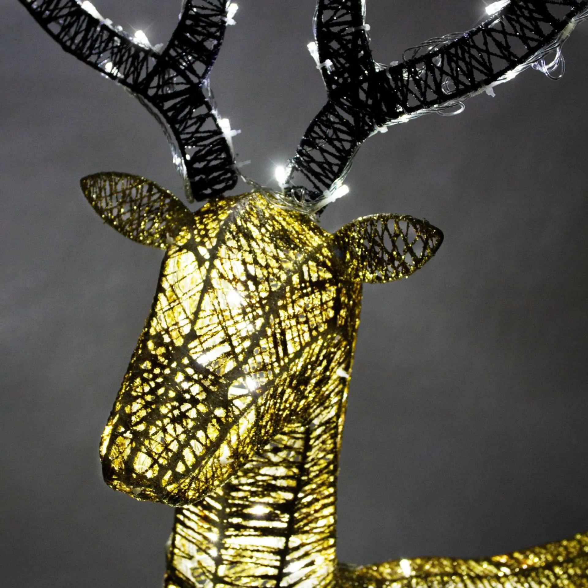 MonsterShop Bundel: Lichtgevend Rendier En Hert Verlichte Kerstfiguren - 12 Meter Lange Stroomsnoeren - Kerstdecoraties Kerst Versieringen Buiten Hot