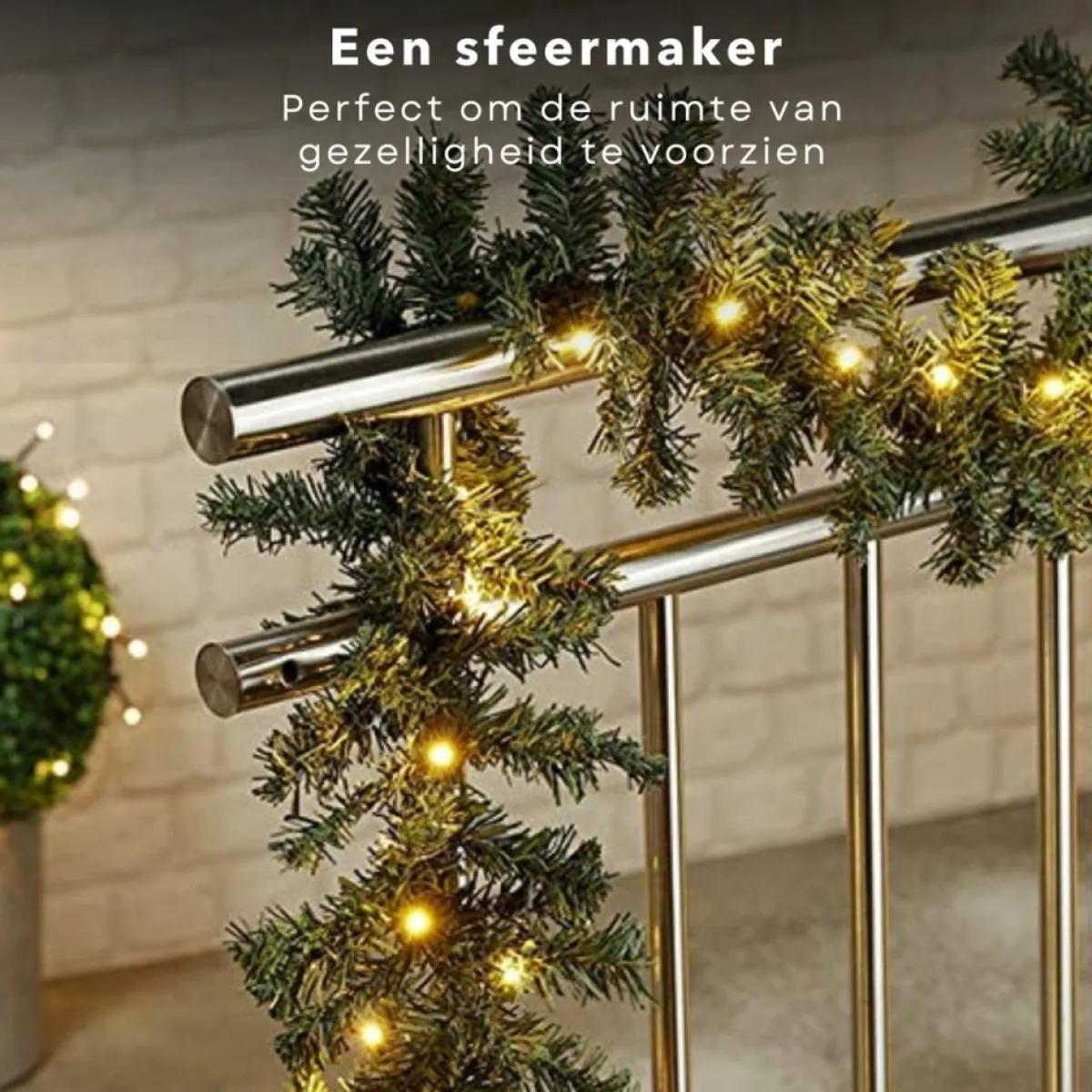 Cheqo Guirlandes>® Xl Guirlande Met Kerstverlichting - Kerstlampjes - Kerstslinger - Warm Wit - 270Cm - 150 Takjes - 35 Led - Met Timer Functie