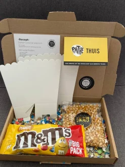 Kadoosje Filmpakket - Pathe Thuis - Cadeaupakket Met Film Voucher - Popcorn Met 2 Mini Popcornbakken En Recept - Brievenbus Cheap