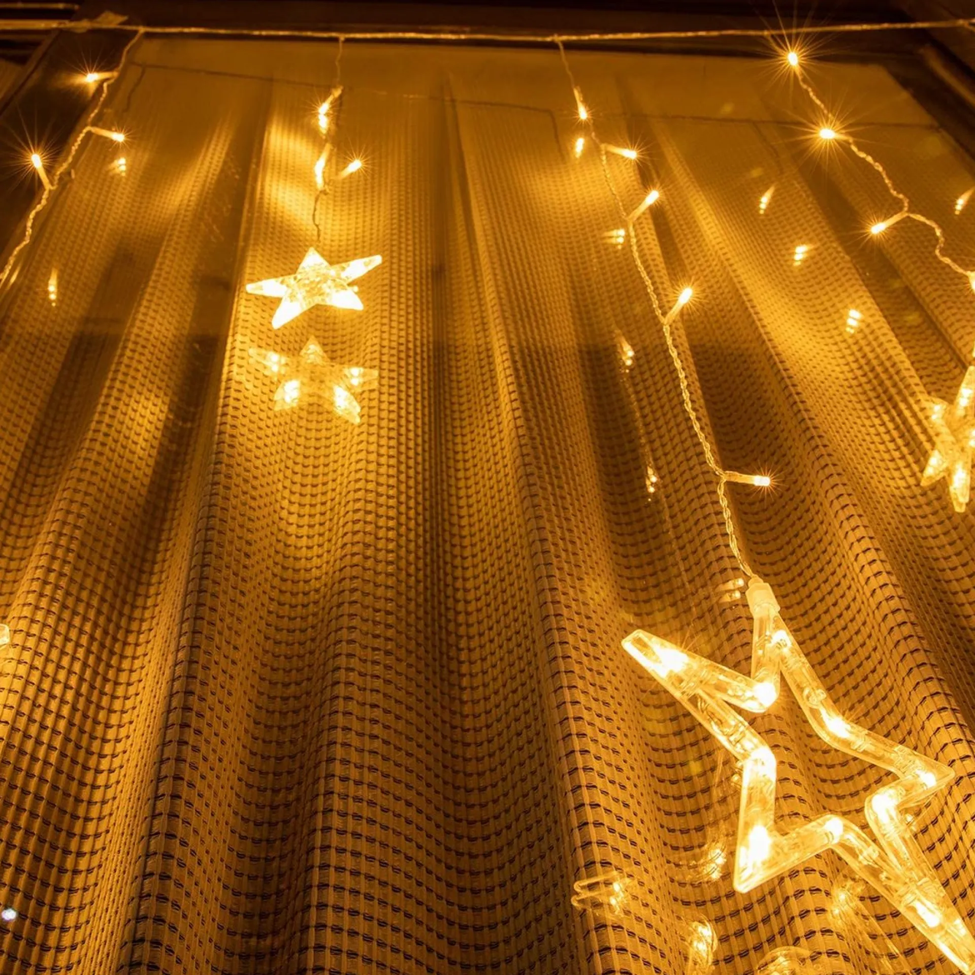 Giftmas Sterrengordijn - Kerstverlichting Buiten & Binnen - 2.5M Sale