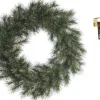 Decoris Kerstkransen>Groene Kerstkrans 60 Cm Malmo Met Gouden Hanger - Kerstversiering/Kerstdecoratie Kransen