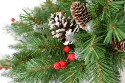 National Tree Company Guirlandes>Guirlande "Frosted Berry" - Groen - L274 X O25 Cm - Frosted Look - Met Rode Bessen & Dennenappels