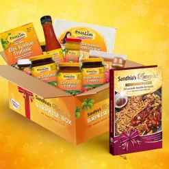 Faja Lobi Sandhiau0027s Recepten Het Perfecte Cadeau Voor Ieder Moment: Sandhia's Recepten Cadeau Box Met Kookboek (250+ Pagina's) New