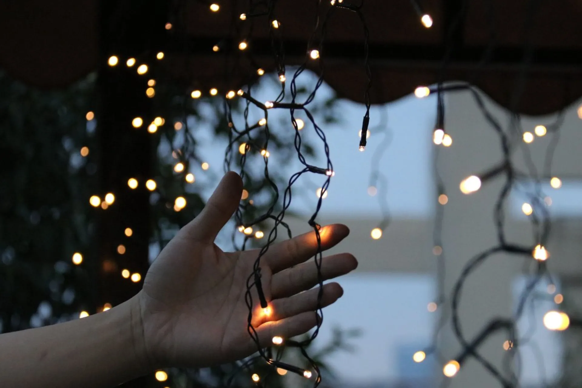 Dailyiled Ijspegelverlichting - Warm Wit Lichtgordijn - 200 Led - 4 Meter - Binnen En Buiten - Koppelbaar Cheap