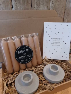 Rustik Lys-Leeff Kaarsen-Cadeau-Geschenk-Set-Rustik Lys - Dinerkaarsen - 6 Kaarsjes - Peach - 2,1X12 Cm-5 Branduren-Leeff- Kandelaar-Casper-2 Stuks-Beton-Grijs-Lichtpuntjekerst-Kerstcadeau-Sinterklaas-Moederdag-Verjaardag-Afscheid Collega-Decembercadeau Best