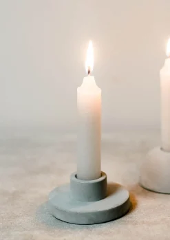 Rustik Lys-Leeff Kaarsen-Cadeau-Geschenk-Set-Rustik Lys - Dinerkaarsen - 6 Kaarsjes - Peach - 2,1X12 Cm-5 Branduren-Leeff- Kandelaar-Casper-2 Stuks-Beton-Grijs-Lichtpuntjekerst-Kerstcadeau-Sinterklaas-Moederdag-Verjaardag-Afscheid Collega-Decembercadeau Best