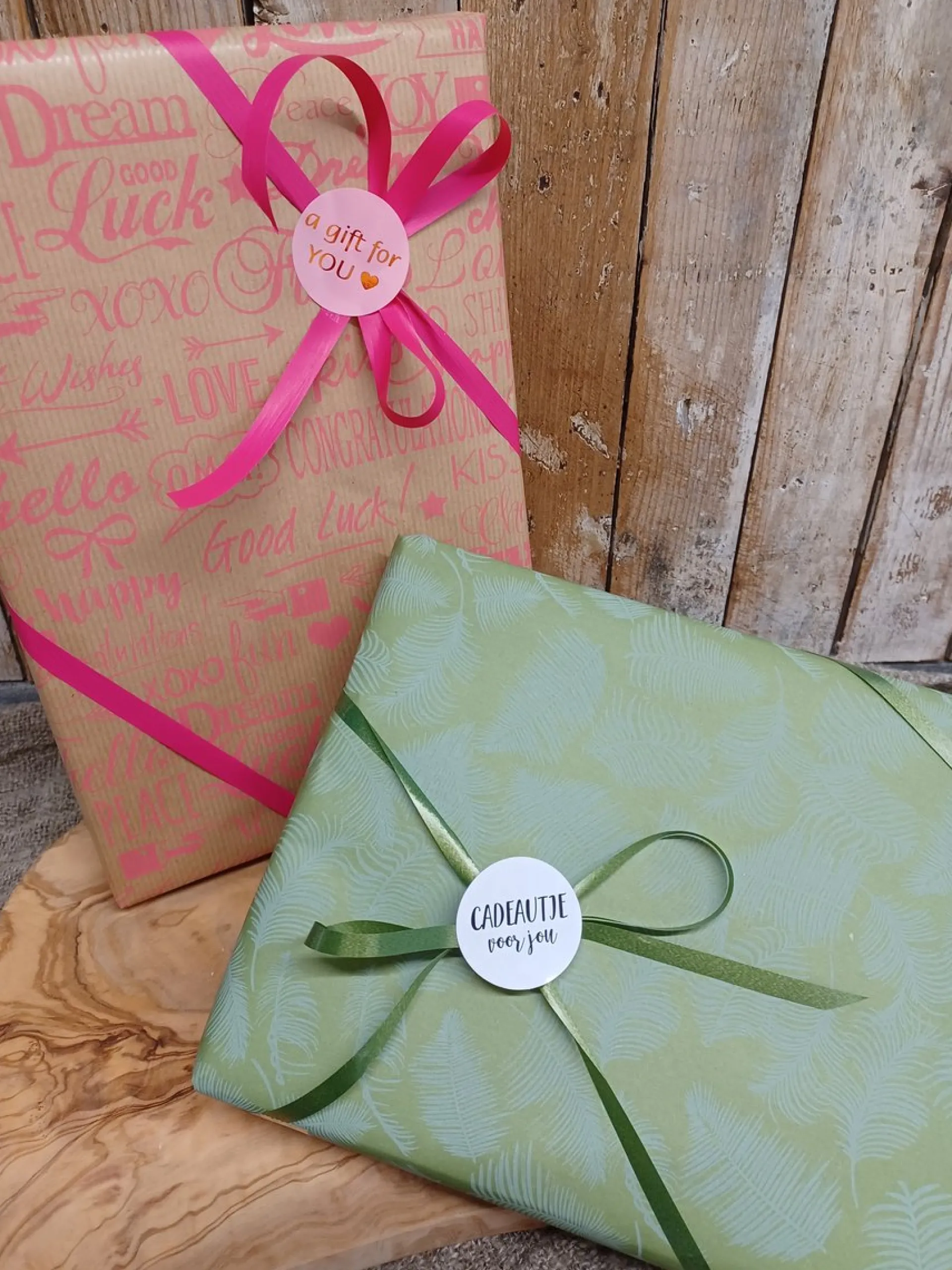 Rustik Lys-Leeff Kaarsen-Cadeau-Geschenk-Set-Rustik Lys - Dinerkaarsen - 6 Kaarsjes - Peach - 2,1X12 Cm-5 Branduren-Leeff- Kandelaar-Casper-2 Stuks-Beton-Grijs-Lichtpuntjekerst-Kerstcadeau-Sinterklaas-Moederdag-Verjaardag-Afscheid Collega-Decembercadeau Best