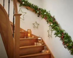 Decoris Guirlandes>Kerst Dennenslinger/Dennenguirlande Groen Met Twinkelende Verlichting 270 Cm - Kerstslingers Met Kerstverlichting - Guirlandes Kerstversiering