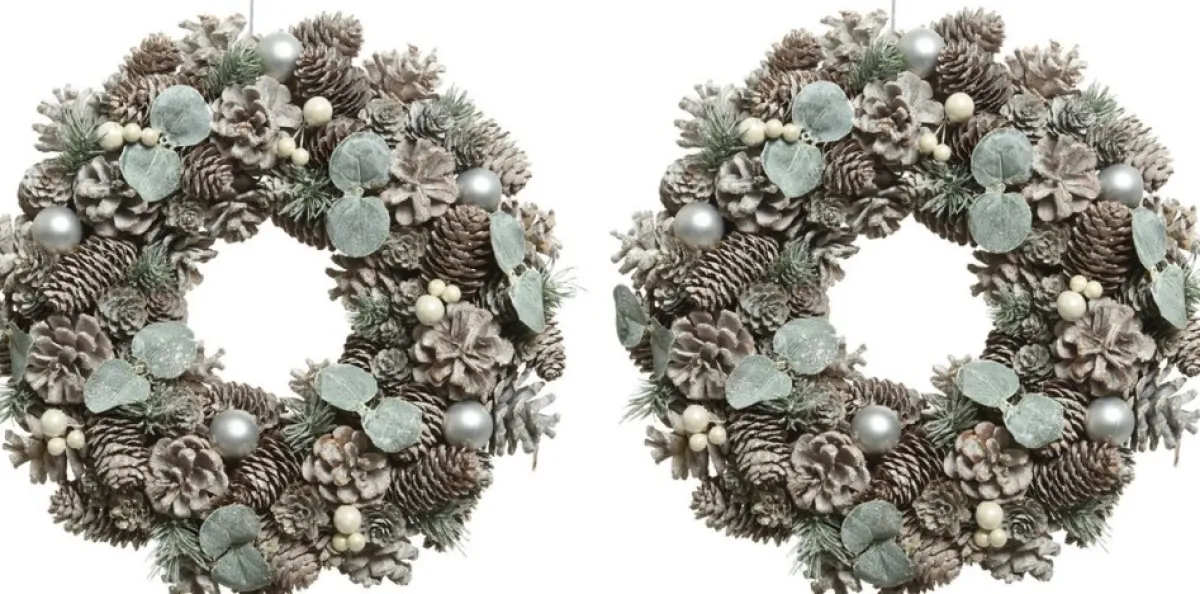 Decoris Kerstkransen>Kerstkrans/Dennenkrans Met Kerstballen En Decoratie 34 Cm - Dennenkransen/Deurkransen Kerstdecoratie