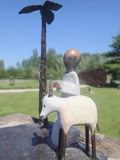 Wereldbeeld Kerststallen></noscript>Kerstset, Verschillende Kerstbeelden In Steen En Metaal