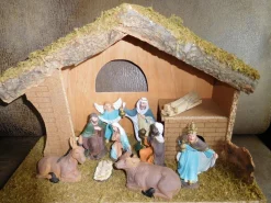 Bouwman Kerststallen>Kerststal Hout Met 9 Figuren (024)