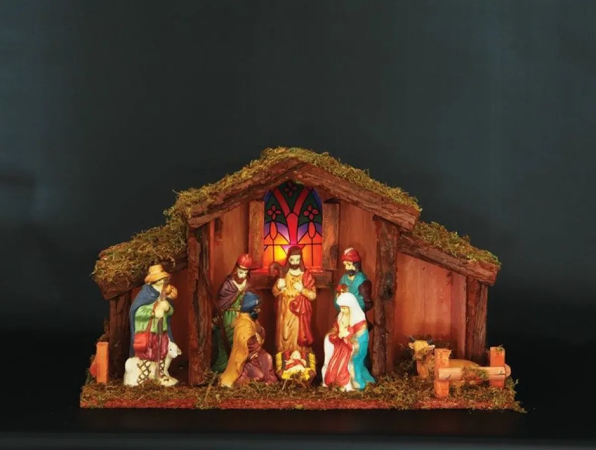 Generic Kerststallen>Kerststal Met Verlichting - 39 X 15 X 22,5 Cm - Op Batterijen