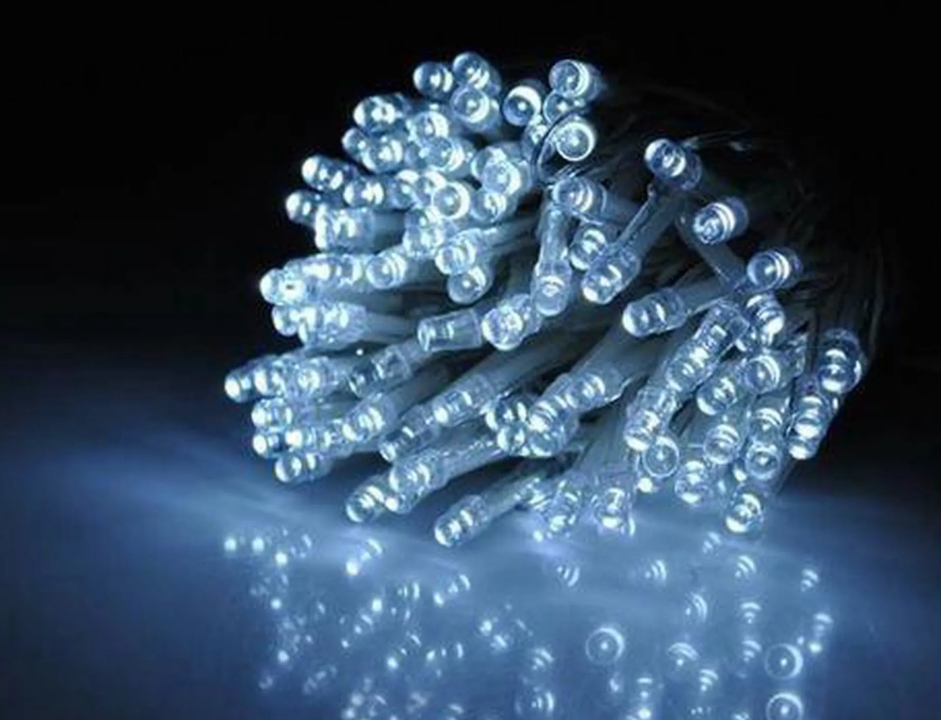 Merkloos Kerstverlichting 100 Led's - Programmeerbaar - Koud Wit Clearance