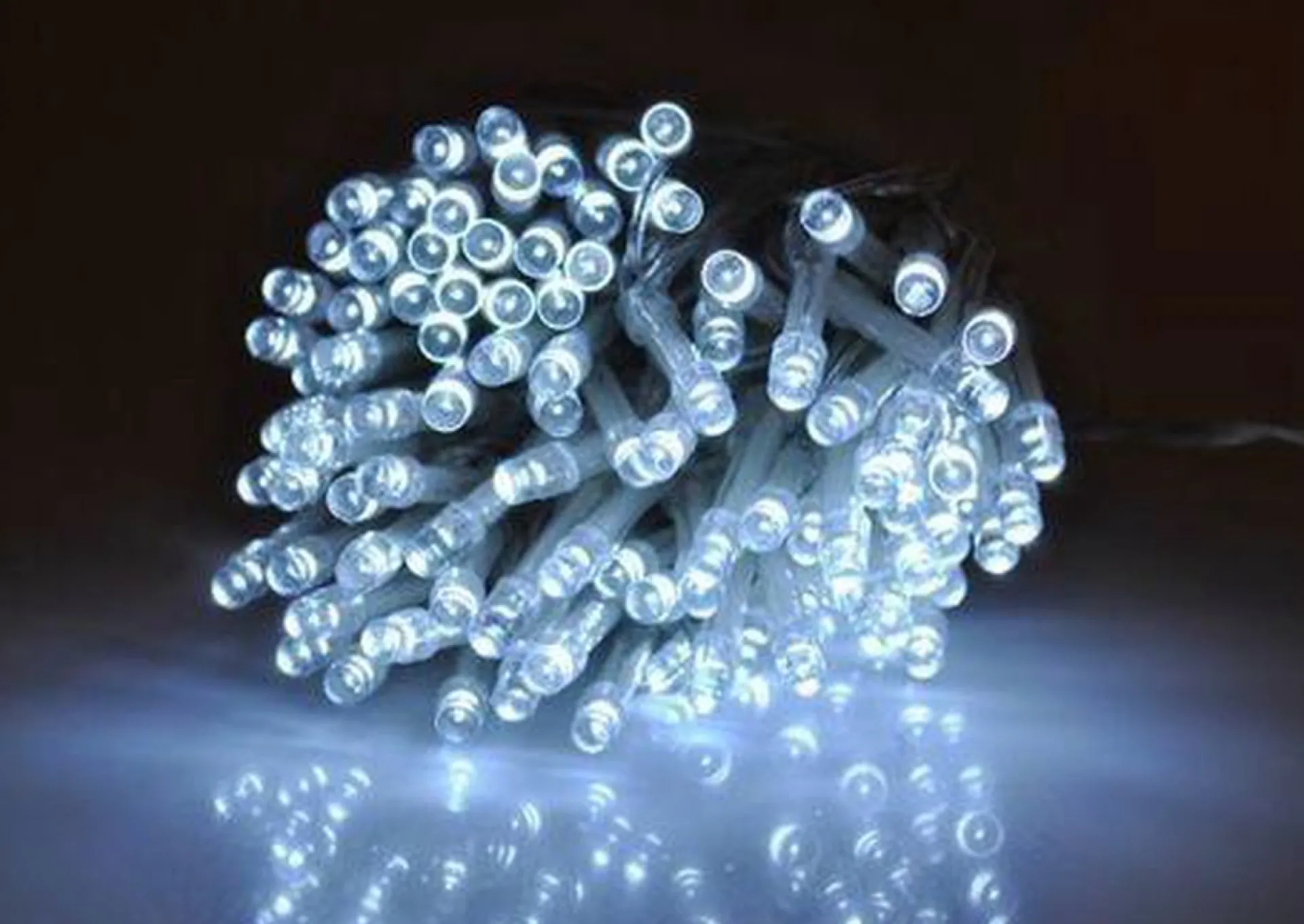 Merkloos Kerstverlichting 100 Led's - Programmeerbaar - Koud Wit Clearance