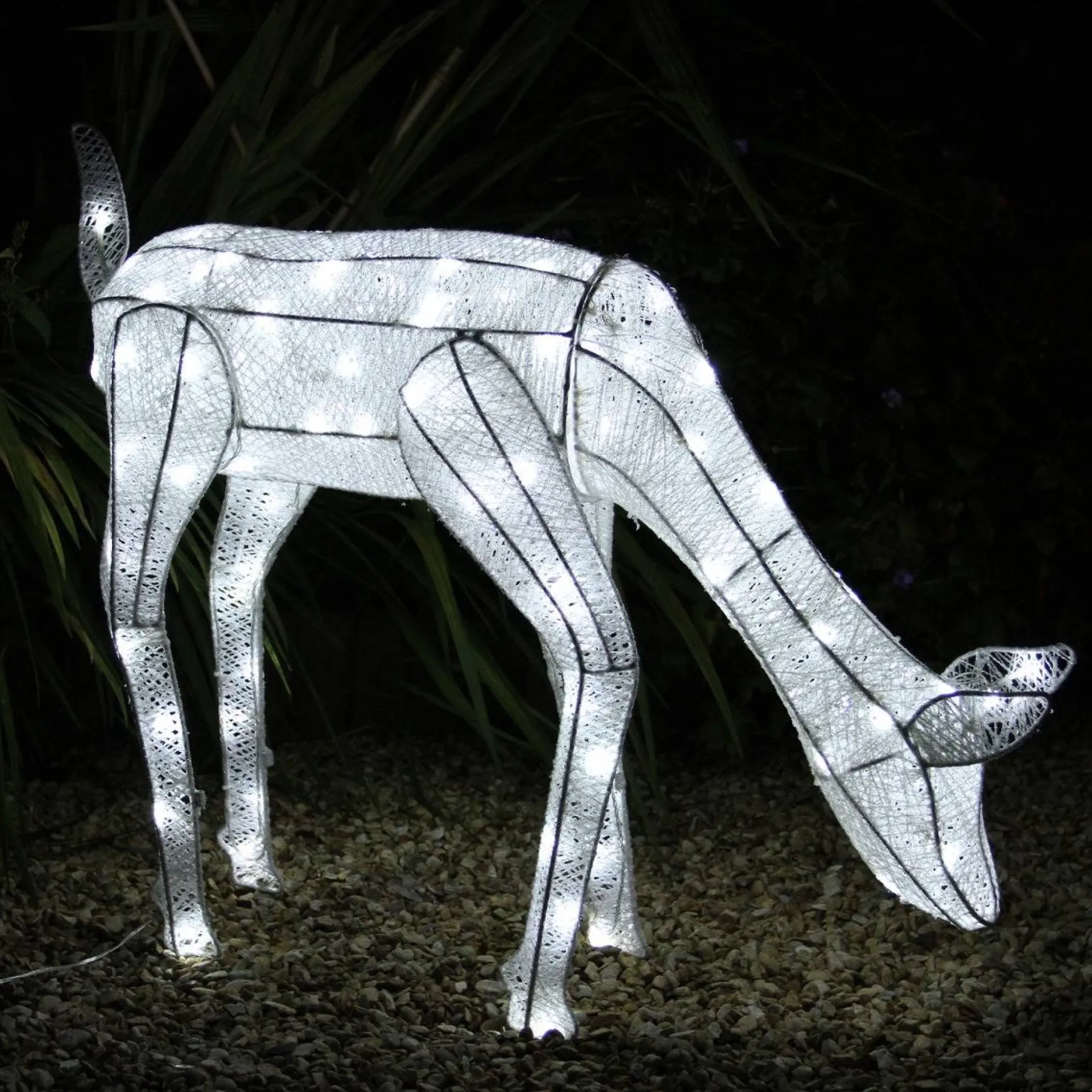 MonsterShop Kerstverlichting: Sneeuwpop + 2 Rendieren - 100 Led - Verlichte Kerstfiguren Hert Ree Buiten Kerstversiering Kerst Lichtjes Clearance