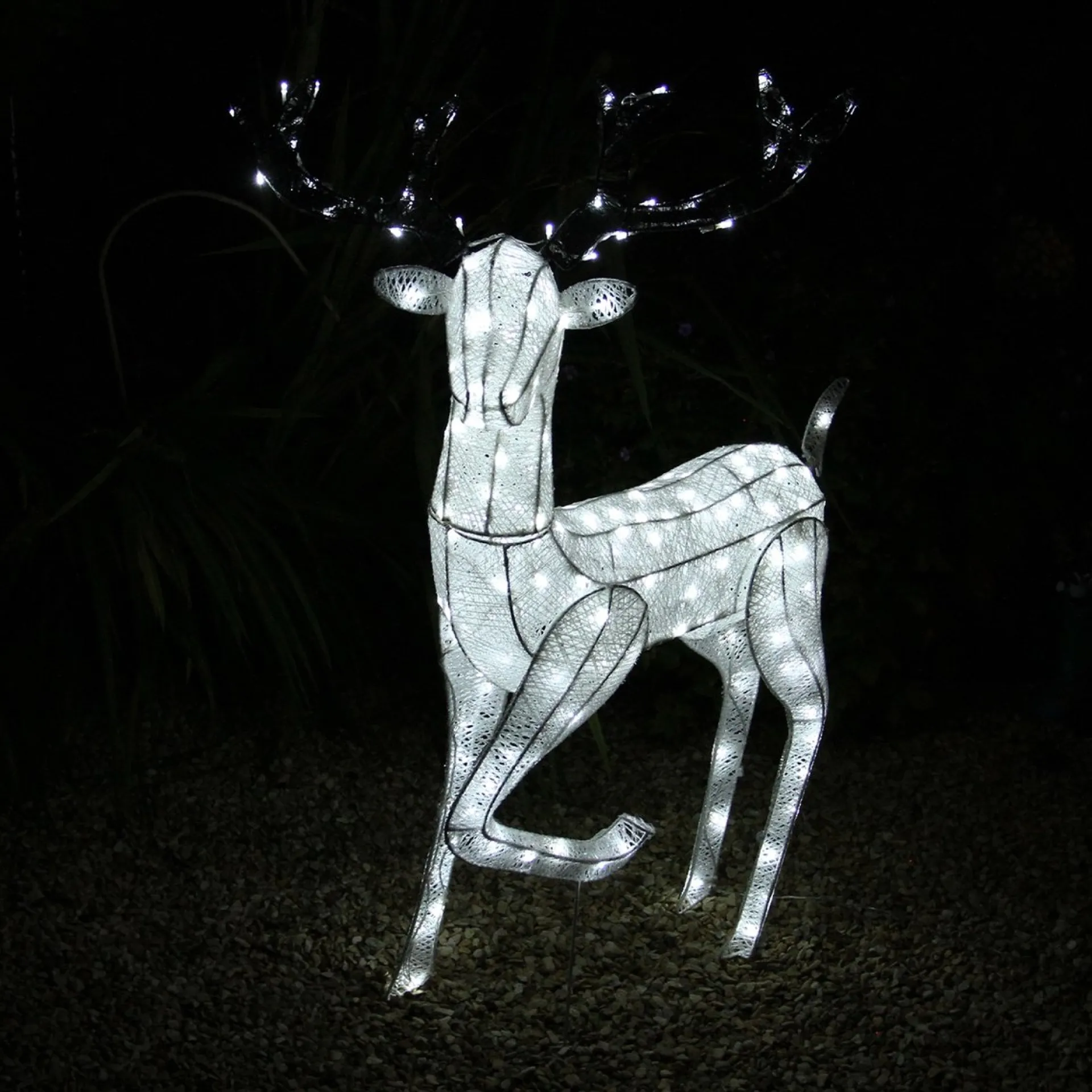 MonsterShop Kerstverlichting: Sneeuwpop + 2 Rendieren - 100 Led - Verlichte Kerstfiguren Hert Ree Buiten Kerstversiering Kerst Lichtjes Clearance