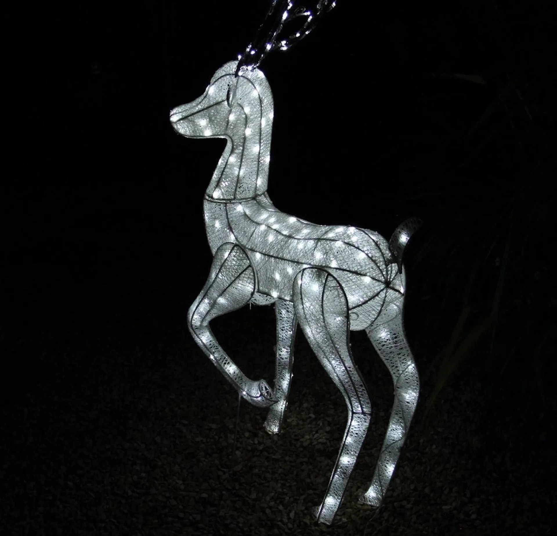 MonsterShop Kerstverlichting: Sneeuwpop + 2 Rendieren - 100 Led - Verlichte Kerstfiguren Hert Ree Buiten Kerstversiering Kerst Lichtjes Clearance