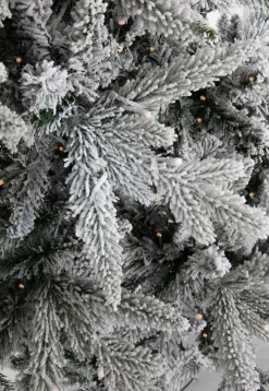 KJ Kunstkerstbomen - Flock De Luxe Besneeuwde Kunstkerstboom - 180 Cm - Met Inclusief Led Verlichting 350 Led-Lampjes – 988 Pe En Pvc Takken Discount