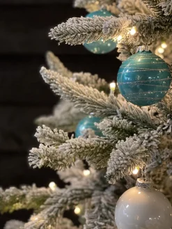 KJ Kunstkerstbomen - Flock De Luxe Besneeuwde Kunstkerstboom - 180 Cm - Met Inclusief Led Verlichting 350 Led-Lampjes – 988 Pe En Pvc Takken Discount