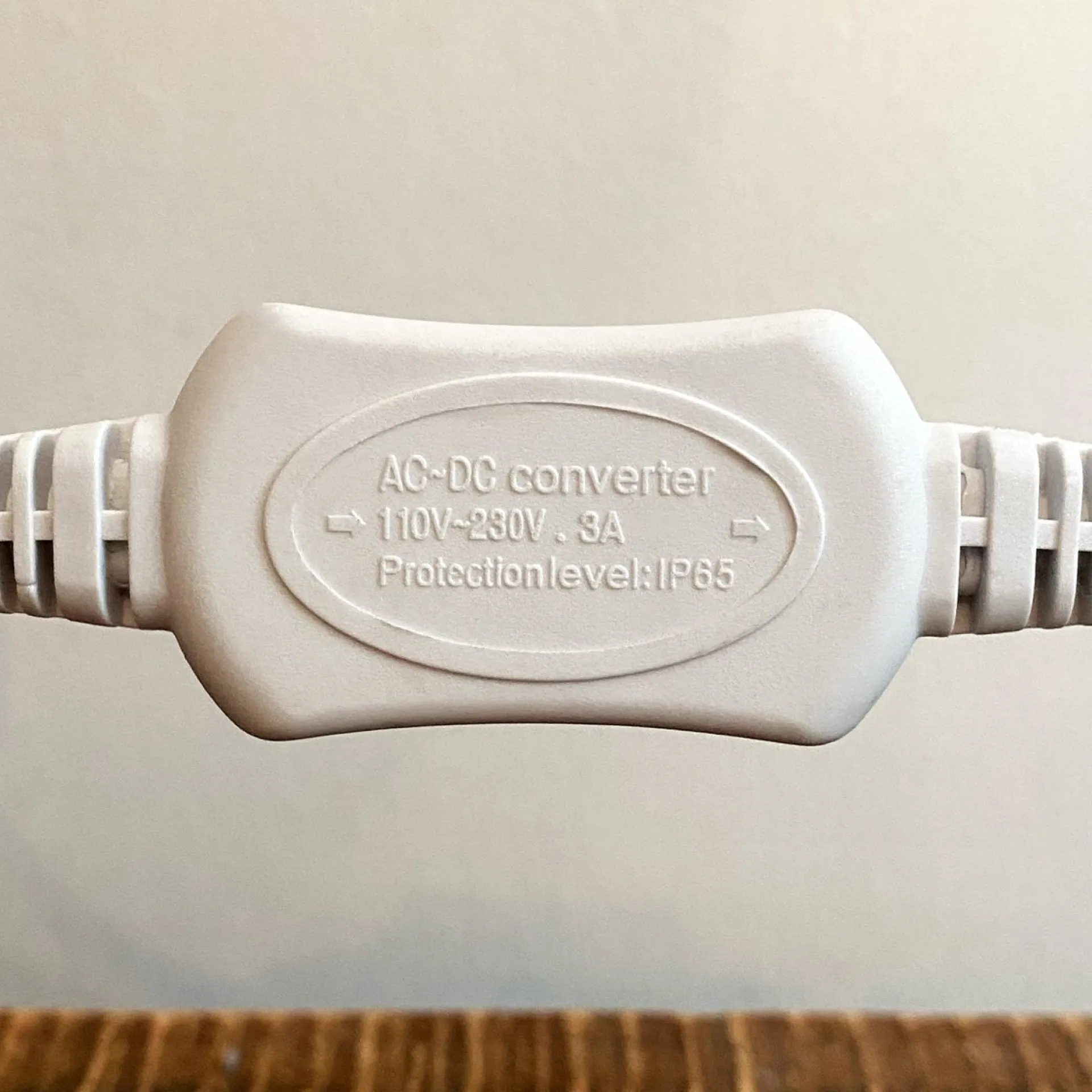 Solistech Led Kerstverlichting Eter Koppelbaar - 500 Lichtpuntjes - Ip65 Waterdicht - Extra Warm Wit 2200K - Hoogwaardige Rubberen Kabel - Energiezuinig 30W - Incl. Stekker 50 M Discount