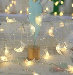 Brill-ligfut Led Lampjes Slinger - Maantjes - 6 Meter - 40 Lichtjes - Werkt Op Batterijen - Knipperfunctie - Slaapkamer - Kerstverlichting Best