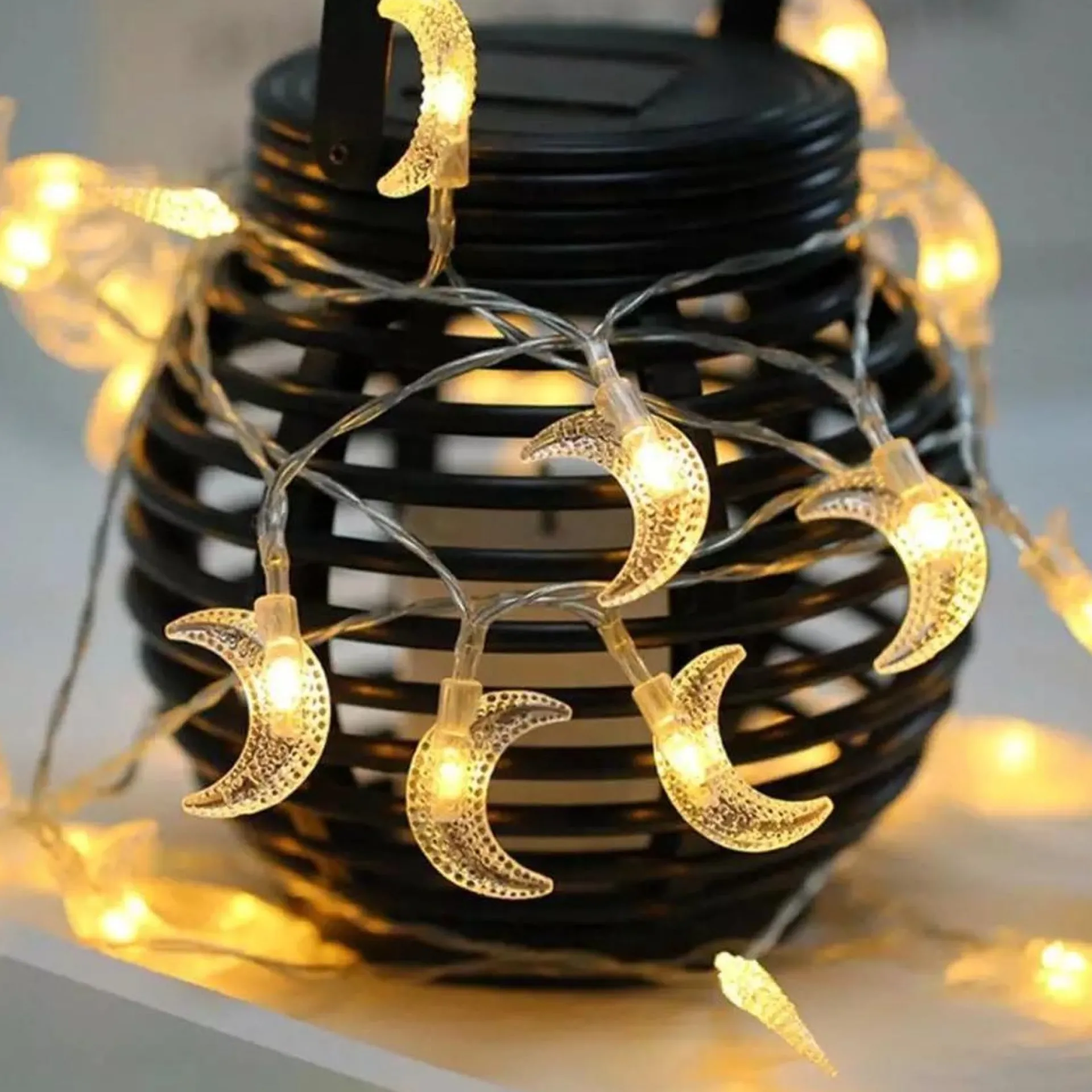 Brill-ligfut Led Lampjes Slinger - Maantjes - 6 Meter - 40 Lichtjes - Werkt Op Batterijen - Knipperfunctie - Slaapkamer - Kerstverlichting Best