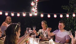 Qualu Led Lichtsnoer Met Zonne-Energie - Dag En Nacht Sensor - Igia Stiac - Kerstman - 10W - Warm Wit 3000K - 3.8 Meter - 10 Led's Transparant - Waterdicht Ip44 - Zwart Flash Sale