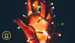 BES LED Led Lichtsnoer Met Zonne-Energie - Dag En Nacht Sensor - Aigi Teron - 0.06W - 11.9 Meter - 100 Led's Meerkleurig - Waterdicht Ip44 - Zwart Online