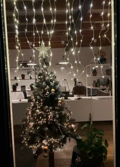 discountershop Lichtgordijn | Lichtvorhang | Warm Wit | +8 Functies | Gordijnverlichting 200 Led| 190X100 Cm Discount