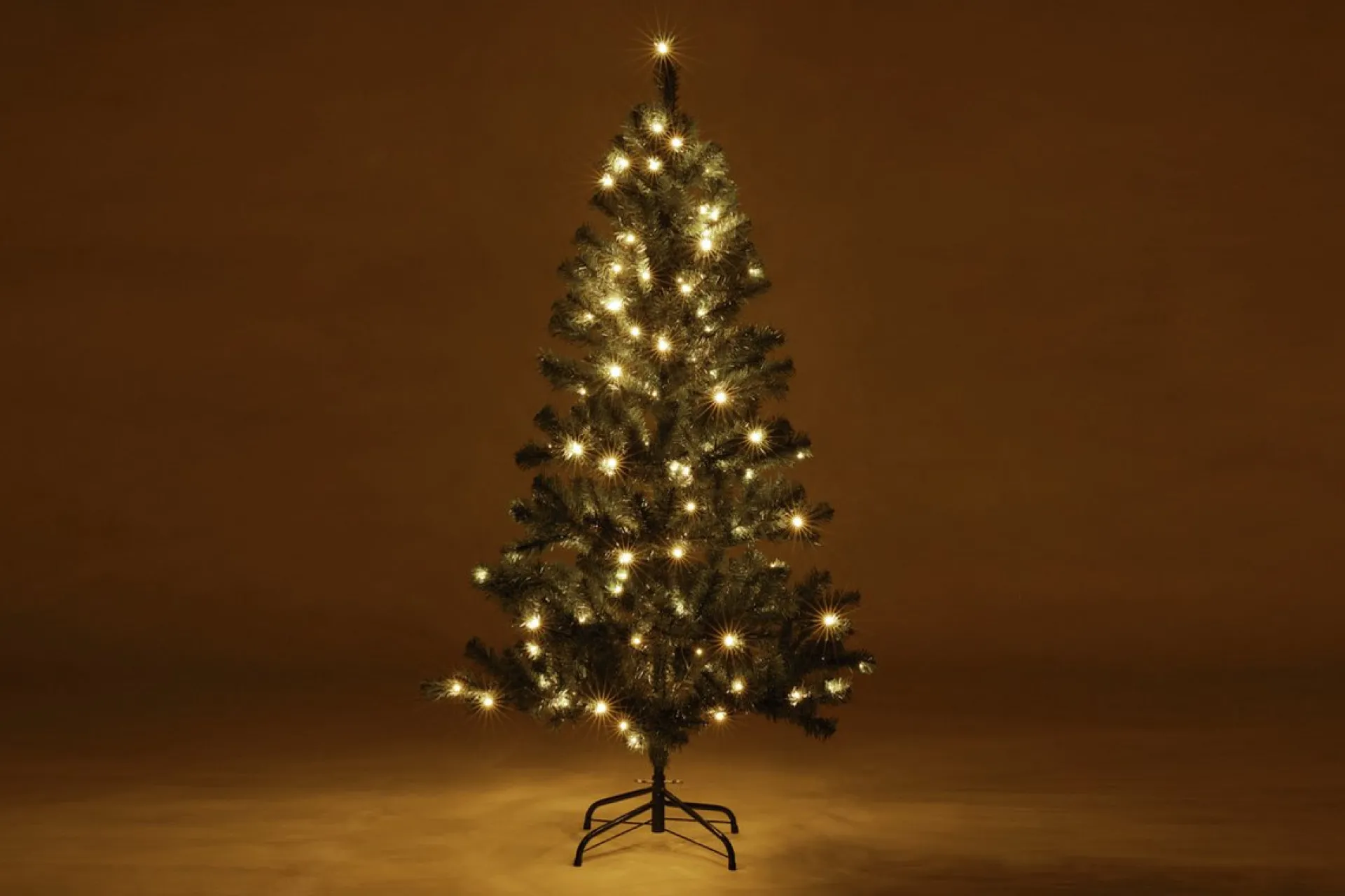 Lifa-Living Lifa Living - Kunstkerstboom - Met Verlichting - 130 Led Lampjes - 150 Cm - Aanloopsnoer 5 Meter - Groen Sale