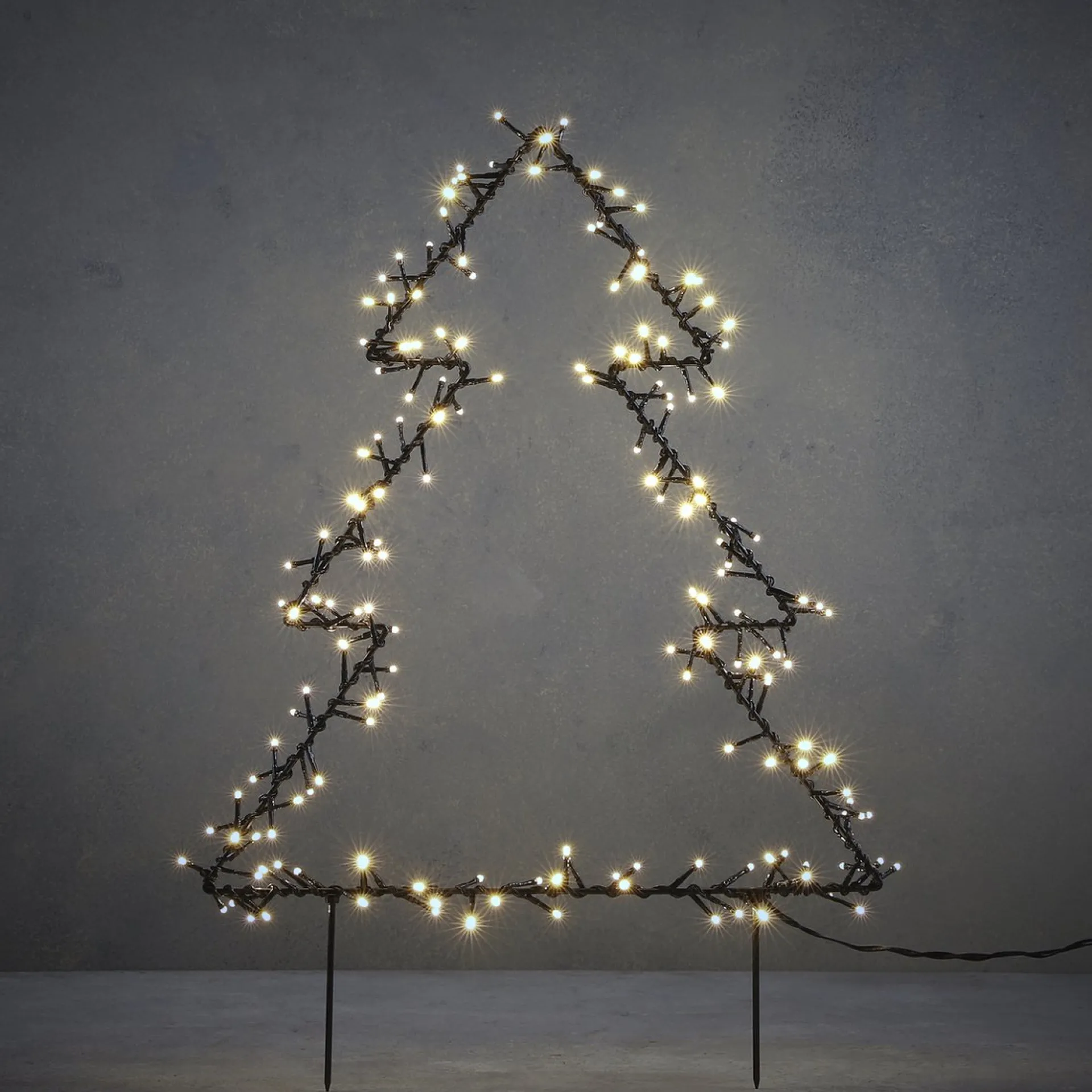 Luca lighting Garden D'Light Kerstboom Tuinsteker Met Klassiek Witte Led Verlichting - L53 X H75 Cm - Zwart Best