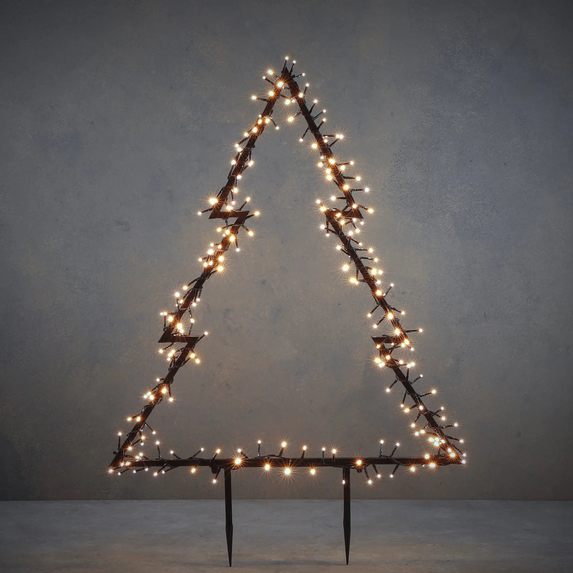 Luca lighting Garden D'Light Kerstboom Tuinsteker Met Warm Witte Led Verlichting - L72 X H100 Cm - Zwart Fashion