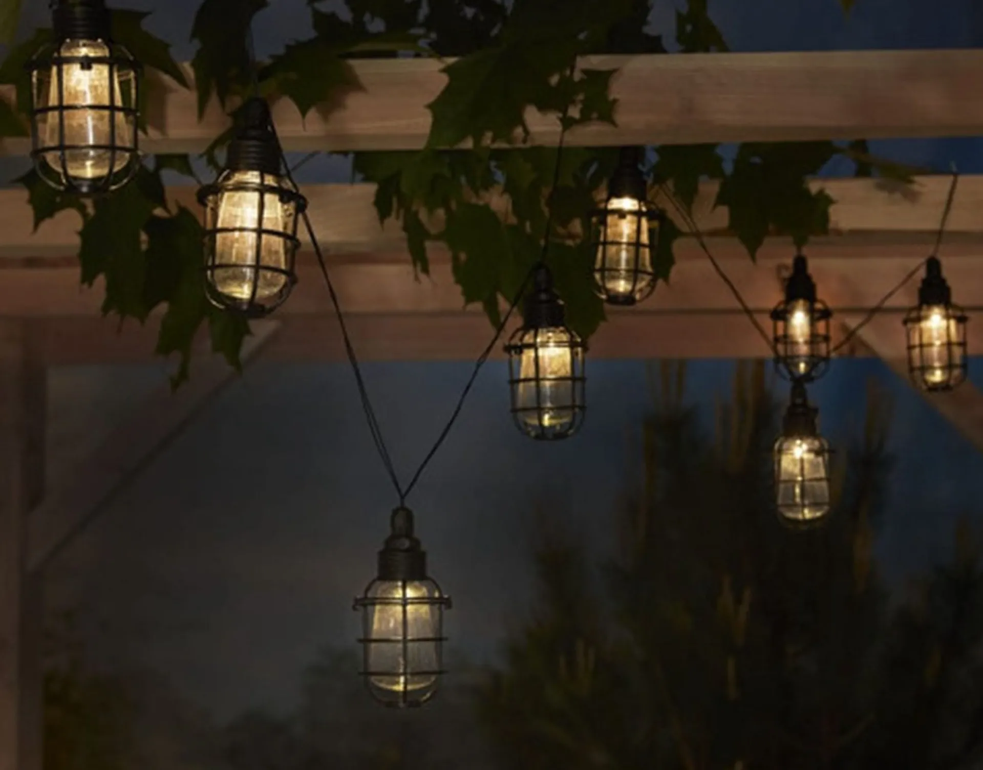 LuxForm Tuinlichtsnoer Corsica Solar Led Transparant En Zwart Sale