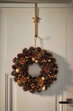 Naturn Christmas Kerstkransen>Metalen Kerst Hanger - Kerstkrans Haak Set Van 2 | 10 X 6 X 29 Cm | Speciale Deurhanger Voor Over De Deur | Haak Om Jouw Kerstcadeaus In Zak Of Kerst Decoratie Aan Op Te Hangen | Koper