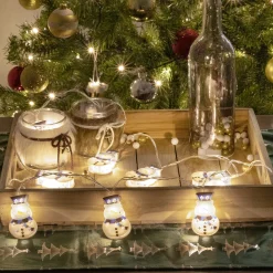 Nuvance - Kerstverlichting Sneeuwpop Figuren Op Batterij - Voor Binnen En Buiten - Kerstlampjes - Kerstdecoratie - Kerstboomversiering Figuurtjes - Versiering Voor Kerst Wit, Blauw, Transparant Clearance