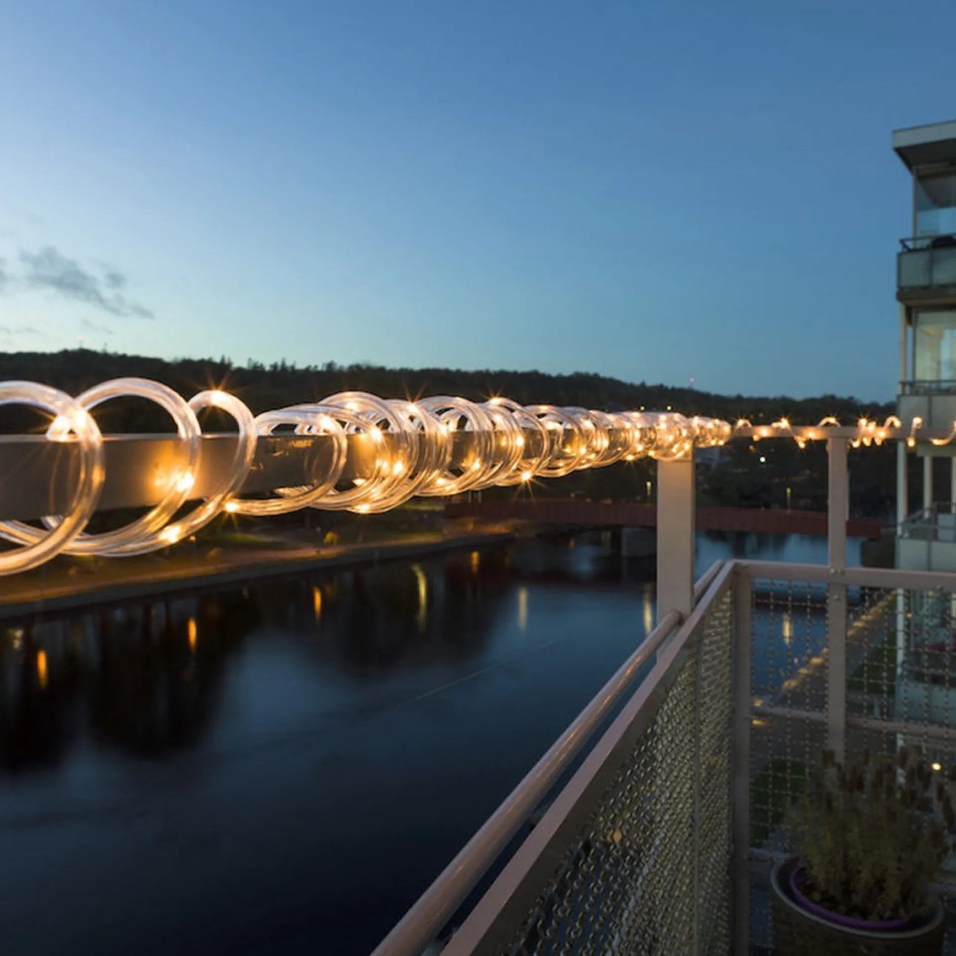 Olucia Led Lichtslang - 30 Meter, Warm Wit - Geschikt Voor Buiten (Ip65) Cheap