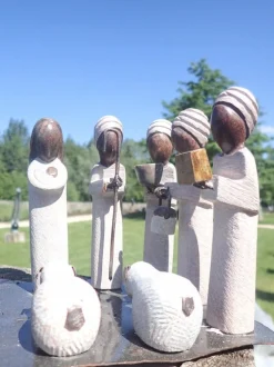 Wereldbeeld Kerststallen></noscript>Originele Kerststal Uit Zimbabwe, Vele Kerstbeelden, Kerst, Kersttafereel, Steen En Gerecycleerd Metaal, Fairtrade En Handgemaakt