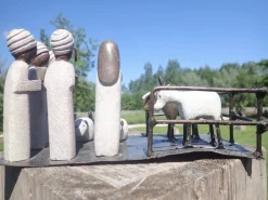 Wereldbeeld Kerststallen></noscript>Originele Kerststal Uit Zimbabwe, Vele Kerstbeelden, Kerst, Kersttafereel, Steen En Gerecycleerd Metaal, Fairtrade En Handgemaakt