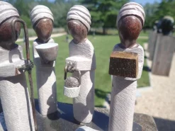 Wereldbeeld Kerststallen></noscript>Originele Kerststal Uit Zimbabwe, Vele Kerstbeelden, Kerst, Kersttafereel, Steen En Gerecycleerd Metaal, Fairtrade En Handgemaakt