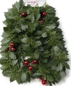 Christmas wood Guirlandes>Pakket Van 2X Stuks Groene Kerst Hulst/Dennenslinger Guirlandes Met Besjes 270 Cm - Kerst Hulstslinger Guirlande Met Rode Kerstballen