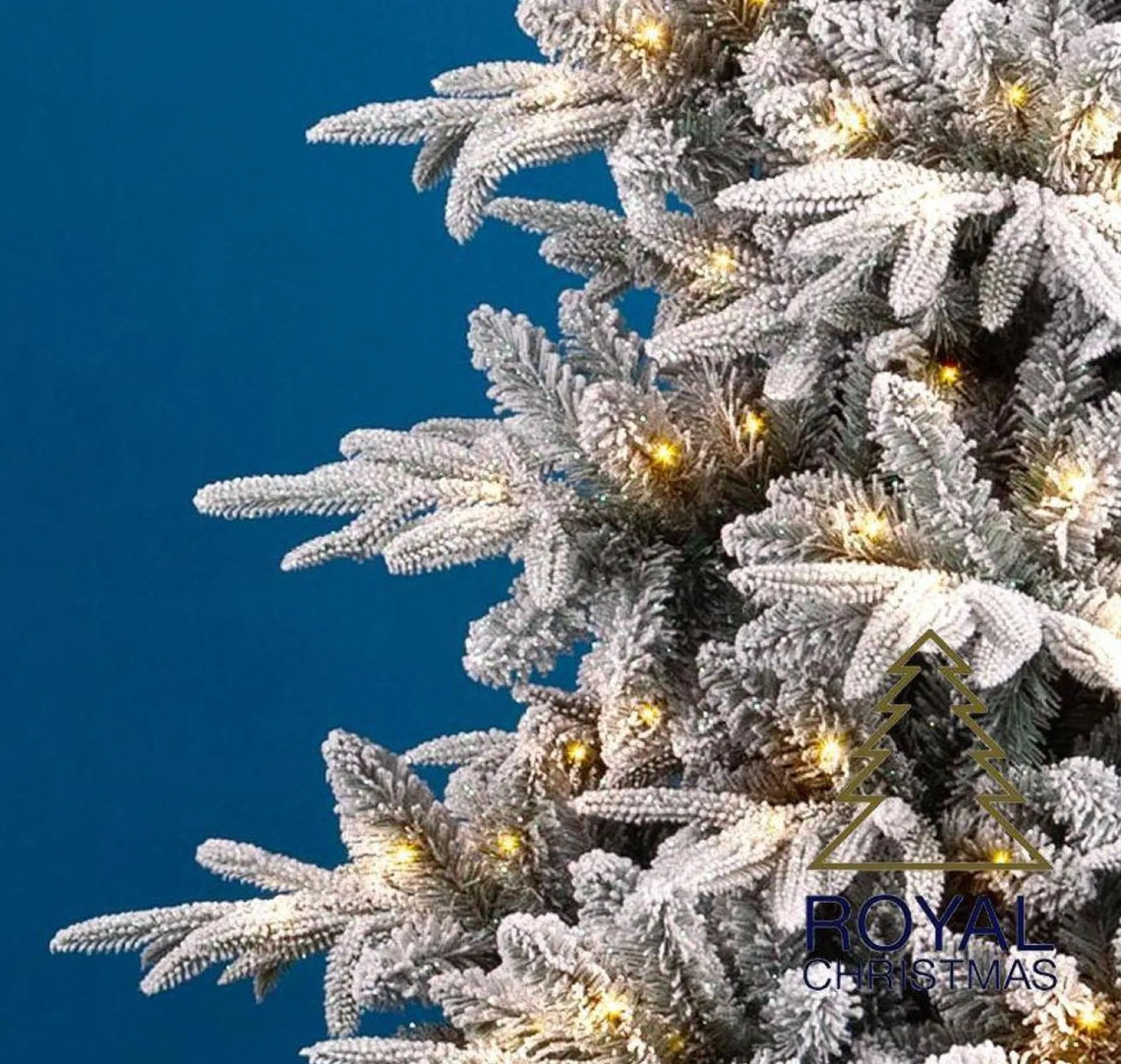 Royal Christmas - Kunstkerstboom - Gillam Pe / Pvc Sneeuw Smart - 350 Led Lampjes - 210 Cm - 1303 Takken Outlet