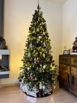 Royal Christmas - Smalle Kunstkerstboom - Alaska Premium - Pe/ Pvc - 150 Cm - 499 Takken - Groen Outlet