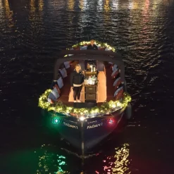 Royal Christmas Guirlandes></noscript> - 1X Kerstguirlande Pvc 540 Cm - 200 Led Lampjes - Extra Vol 600 Takken - Lengte 540 Cm - Max. 3X Koppelbaar - 600 Takken